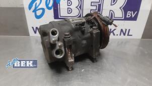 Gebruikte Aircopomp Renault Espace (JK) 3.5 V6 24V Phase II Prijs € 100,00 Margeregeling aangeboden door Auto Bek