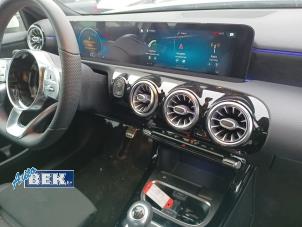 Gebruikte Kilometerteller KM Mercedes A (177.0) 1.3 A-160 Turbo 16V Prijs € 1.000,00 Margeregeling aangeboden door Auto Bek