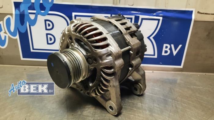 Gebruikte Dynamo Nissan Micra (K14) 1.0 12V Prijs € 50,00 Margeregeling aangeboden door Auto Bek