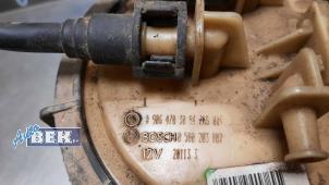 Tank element Pomp van een Mercedes-Benz Sprinter 3t (906.61) 210 CDI 16V 2012