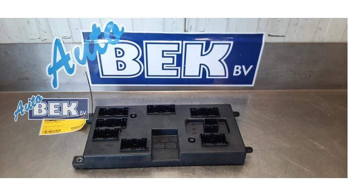 Gebruikte Bodycontrol Module Jaguar XE 2.0 250 Turbo 16V Prijs € 174,99 Margeregeling aangeboden door Auto Bek