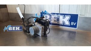 Gebruikte ABS Pomp Jaguar XE 2.0 250 Turbo 16V Prijs € 200,00 Margeregeling aangeboden door Auto Bek