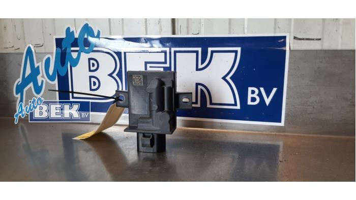 Gebruikte Brandstofpomp module Jaguar XE 2.0 250 Turbo 16V Prijs € 30,00 Margeregeling aangeboden door Auto Bek