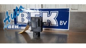 Gebruikte Brandstofpomp module Jaguar XE 2.0 250 Turbo 16V Prijs € 30,00 Margeregeling aangeboden door Auto Bek