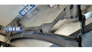 Gebruikte Paravan Jaguar XE 2.0 250 Turbo 16V Prijs € 25,00 Margeregeling aangeboden door Auto Bek