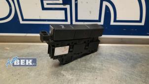 Gebruikte PDC Schakelaar Volkswagen Golf VII Variant (AUVV) 1.6 TDI 16V Prijs € 20,00 Margeregeling aangeboden door Auto Bek