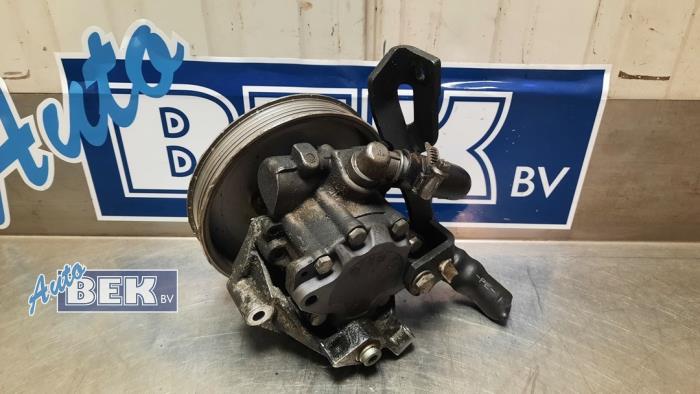 Stuurbekrachtiging Pomp van een Audi A6 (C6) 2.4 V6 24V 2004