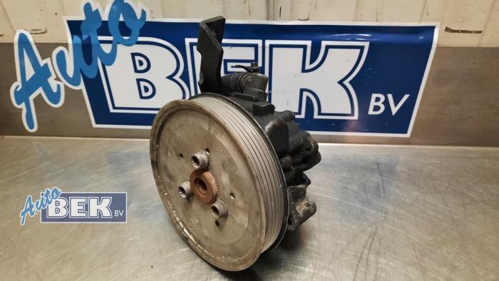 Stuurbekrachtiging Pomp van een Audi A6 (C6) 2.4 V6 24V 2004