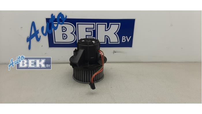 Gebruikte Kachelklep Motor Mercedes C Estate (S204) 2.2 C-200 CDI 16V BlueEFFICIENCY Prijs € 80,00 Margeregeling aangeboden door Auto Bek