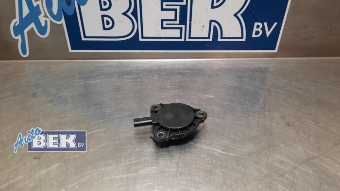 Gebruikte Nokkenas Sensor Mercedes B (W246/W242) 1.6 B-200 BlueEFFICIENCY Turbo 16V Prijs € 25,00 Margeregeling aangeboden door Auto Bek