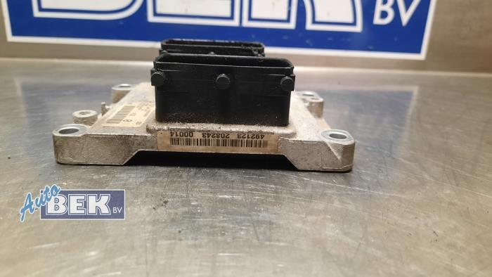 Ontstekingcomputer van een Fiat Stilo (192A/B) 2.4 20V Abarth 3-Drs. 2004