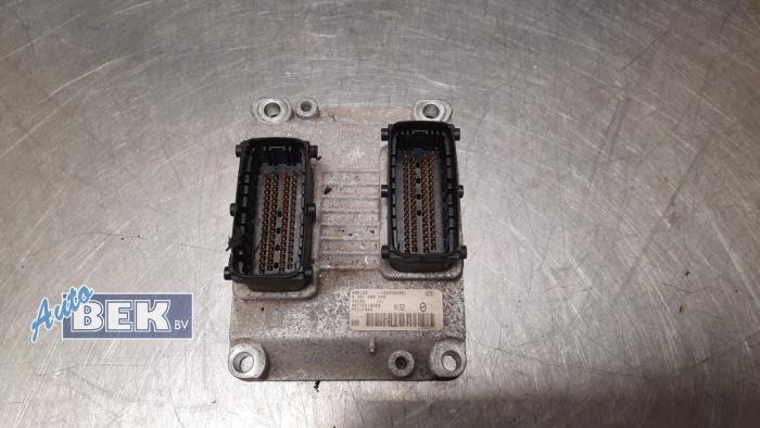 Ontstekingcomputer van een Fiat Stilo (192A/B) 2.4 20V Abarth 3-Drs. 2004