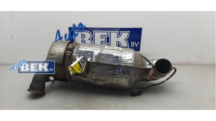 Gebruikte Roetfilter Peugeot 5008 I (0A/0E) 1.6 HDiF 16V Prijs € 250,00 Margeregeling aangeboden door Auto Bek
