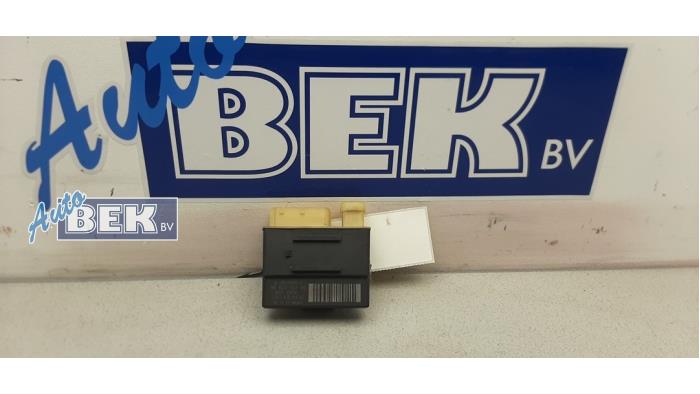 Gebruikte Computer Koeling Peugeot 5008 I (0A/0E) 1.6 HDiF 16V Prijs € 25,00 Margeregeling aangeboden door Auto Bek