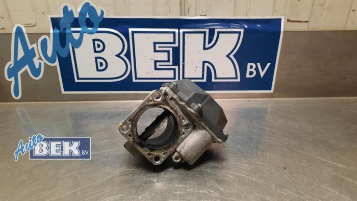 Gebruikte Gasklephuis Hyundai i40 CW (VFC) 1.7 CRDi 16V Prijs € 40,00 Margeregeling aangeboden door Auto Bek