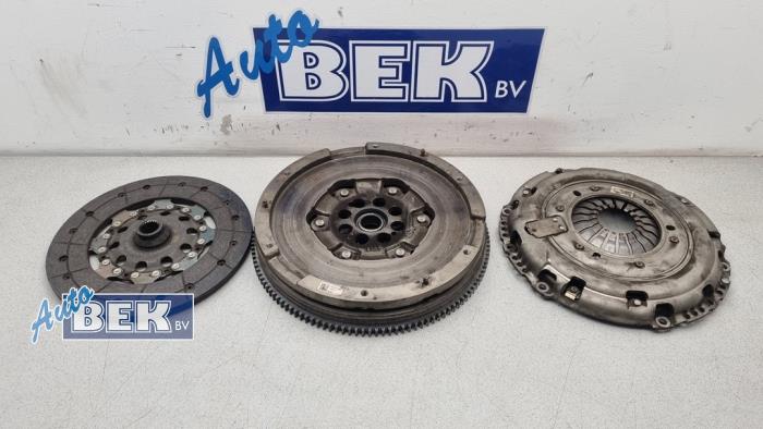 Gebruikte Dubbele massa vliegwiel Fiat Talento 2.0 EcoJet BiTurbo 120 Prijs € 300,00 Margeregeling aangeboden door Auto Bek