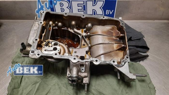 Gebruikte Carterpan Peugeot 2008 (CU) 1.2 12V e-THP PureTech 110 Prijs € 40,00 Margeregeling aangeboden door Auto Bek