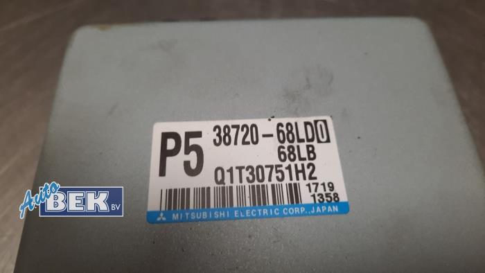 Stuurbekrachtiging Computer van een Suzuki Swift (ZA/ZC/ZD) 1.2 16V 2012