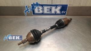 Gebruikte Aandrijfas links-voor Volkswagen Polo V (6R) 1.2 TSI 16V BlueMotion Technology Prijs € 89,00 Margeregeling aangeboden door Auto Bek