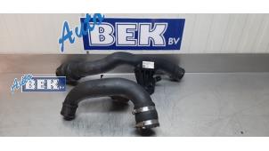 Gebruikte Intercooler Buis Ford Transit Custom 2.0 TDCi 16V Eco Blue 105 Prijs € 50,00 Margeregeling aangeboden door Auto Bek