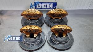 Gebruikte Remmenset compleet voor + achter Mercedes CLS (C218) 63 AMG 5.5 V8 32V Prijs € 10.000,00 Margeregeling aangeboden door Auto Bek