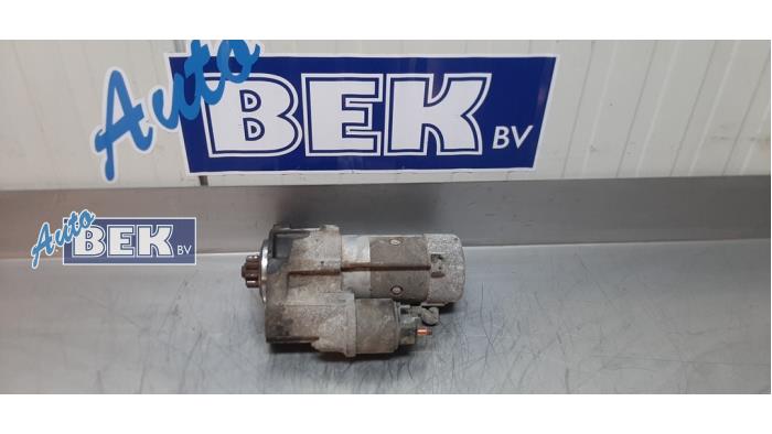 Startmotor van een Land Rover Discovery III (LAA/TAA) 2.7 TD V6 2005