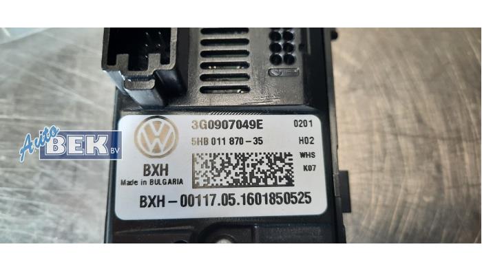 Kachel Bedieningspaneel van een Volkswagen Passat (3G2) 2.0 TDI 16V 150 2017