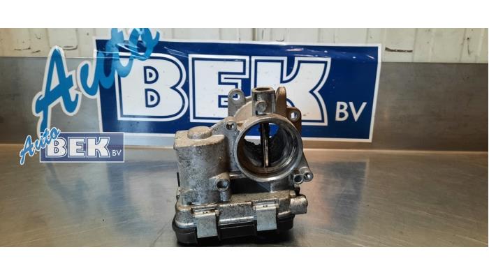 Gebruikte Gasklephuis Fiat Doblo Cargo (263) 1.3 MJ 16V DPF Euro 5 Prijs € 25,00 Margeregeling aangeboden door Auto Bek