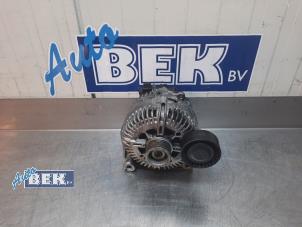 Gebruikte Alternator BMW 6 serie (E64) 645 Ci 4.4 V8 32V Prijs op aanvraag aangeboden door Auto Bek