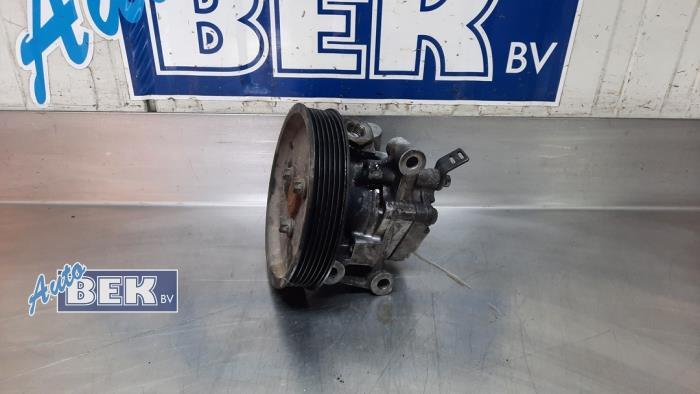 Gebruikte Servopomp Mercedes C Combi (S203) 2.2 C-220 CDI 16V Prijs € 40,00 Margeregeling aangeboden door Auto Bek