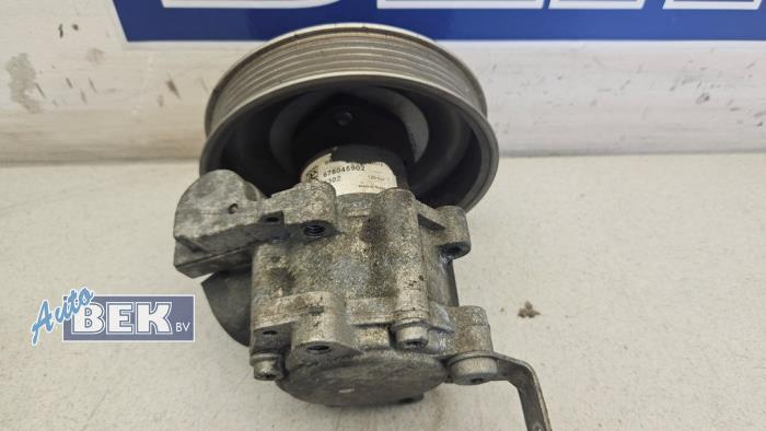 Gebruikte Servopomp BMW 1 serie (E82) 123d 16V Prijs € 84,99 Margeregeling aangeboden door Auto Bek