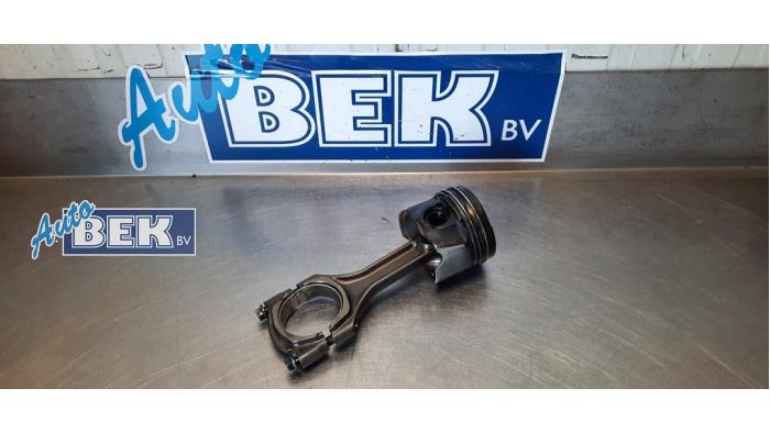 Gebruikte Zuiger Opel Meriva (B) 1.6 CDTI 16V Prijs € 50,00 Margeregeling aangeboden door Auto Bek