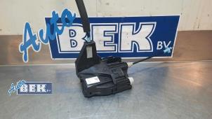 Gebruikte Deurslot Mechaniek 4Deurs links-achter Jaguar E-Pace 2.0 D 150 16V AWD Prijs € 39,95 Margeregeling aangeboden door Auto Bek