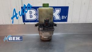 Gebruikte Pomp Servo Volkswagen Polo IV (9N1/2/3) 1.4 TDI 80 Prijs € 75,00 Margeregeling aangeboden door Auto Bek