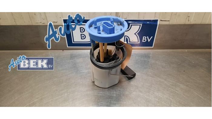 Gebruikte Tank element Pomp Volkswagen Polo V (6R) 1.8 GTI 16V Prijs € 18,00 Margeregeling aangeboden door Auto Bek