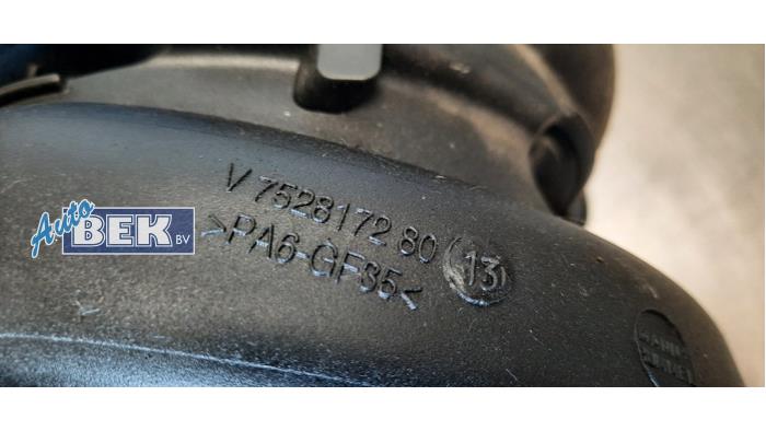 Inlaatspruitstuk van een Peugeot 308 SW (4E/H) 1.6 VTI 16V 2008