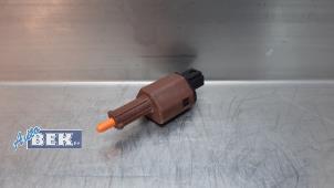 Gebruikte Schakelaar Remlicht Tesla Model 3 Long Range AWD 75 kWh Prijs € 25,00 Margeregeling aangeboden door Auto Bek