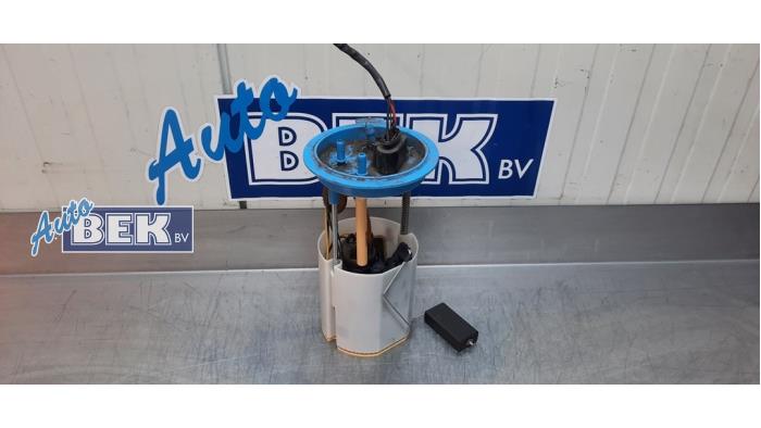 Gebruikte Tank element Pomp Volkswagen Golf VI (5K1) 2.0 GTI 16V Prijs € 40,00 Margeregeling aangeboden door Auto Bek