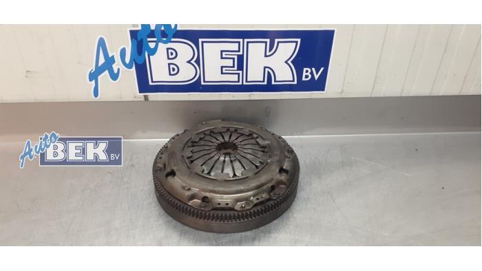 Gebruikte Vliegwiel dubbele massa Volkswagen Polo V (6R) 1.2 TDI 12V BlueMotion Prijs € 85,00 Margeregeling aangeboden door Auto Bek