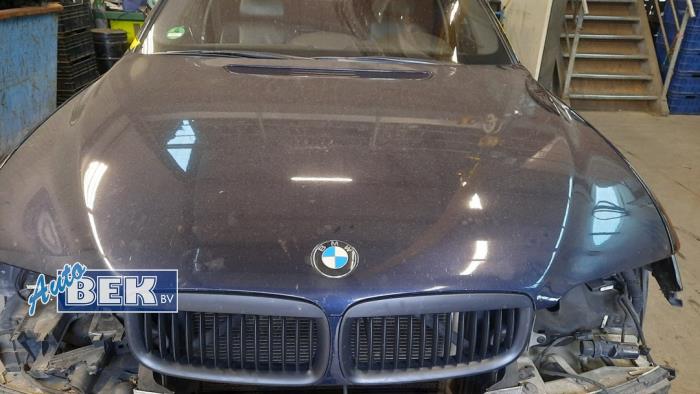 Motorkap van een BMW 7 serie (E65/E66/E67) 745i,Li 4.4 V8 32V 2003