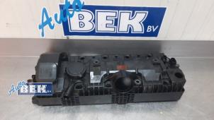 Gebruikte Kleppendeksel BMW 7 serie (E65/E66/E67) 745i,Li 4.4 V8 32V Prijs € 100,00 Margeregeling aangeboden door Auto Bek