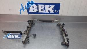 Gebruikte Injector brug BMW 7 serie (E65/E66/E67) 745i,Li 4.4 V8 32V Prijs op aanvraag aangeboden door Auto Bek