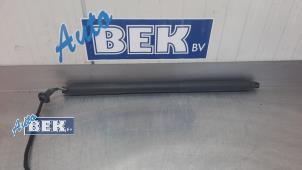 Gebruikte Kofferdekseldemper rechts-achter Volvo V90 II (PW) 2.0 D3 16V Prijs € 200,00 Margeregeling aangeboden door Auto Bek