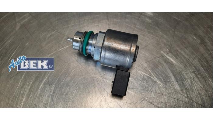 Gebruikte Brandstofdruk sensor Volkswagen Caddy Alltrack 2.0 TDI 122 4Motion Prijs € 50,00 Margeregeling aangeboden door Auto Bek