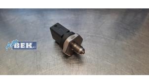 Gebruikte Brandstofdruk sensor Volkswagen Passat (3G2) 2.0 TSI 16V Prijs € 25,00 Margeregeling aangeboden door Auto Bek