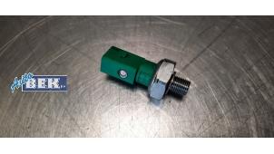 Gebruikte Oliedruk sensor Volkswagen Golf VII (AUA) 1.6 TDI 16V Prijs € 10,00 Margeregeling aangeboden door Auto Bek