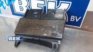 Gebruikte Asbak voor Mercedes C (W204) 1.8 C-200K 16V Prijs € 30,00 Margeregeling aangeboden door Auto Bek