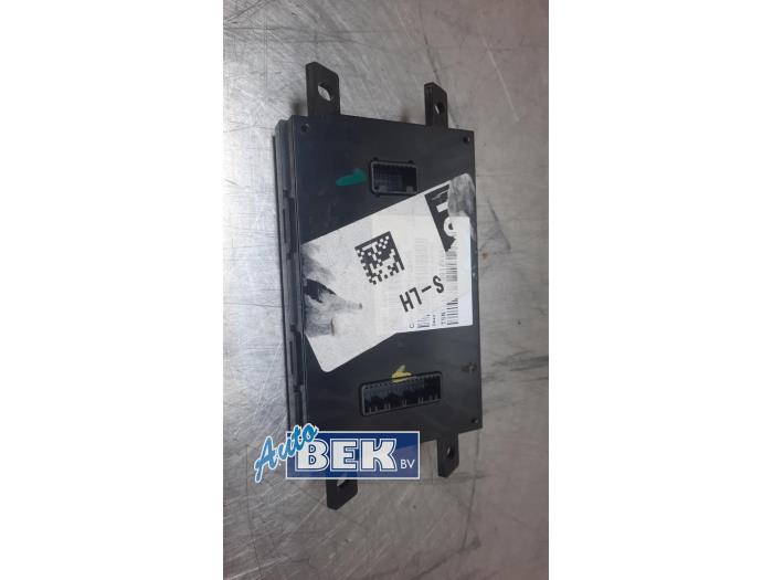Gebruikte Module (diversen) Tesla Model S 70 Prijs € 29,95 Margeregeling aangeboden door Auto Bek