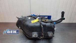 Gebruikte Adblue tank Ford Transit Custom 2.0 TDCi 16V Eco Blue 105 Prijs € 453,75 Inclusief btw aangeboden door Auto Bek