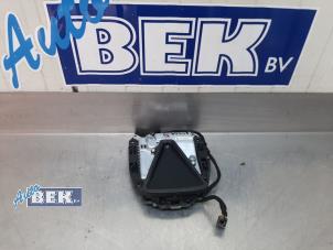 Gebruikte Camera voorzijde Tesla Model S 70 Prijs € 140,00 Margeregeling aangeboden door Auto Bek